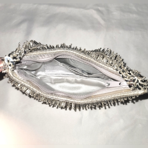 La Regale evening bag - Picture 3 of 10